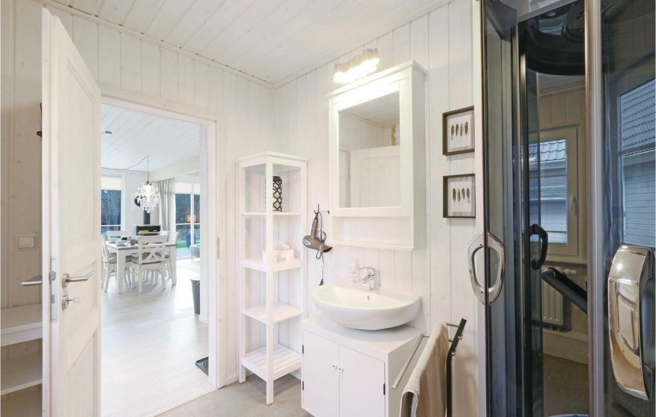 2 Bedroom Lovely Home In Zerpenschleuse Bagian luar foto